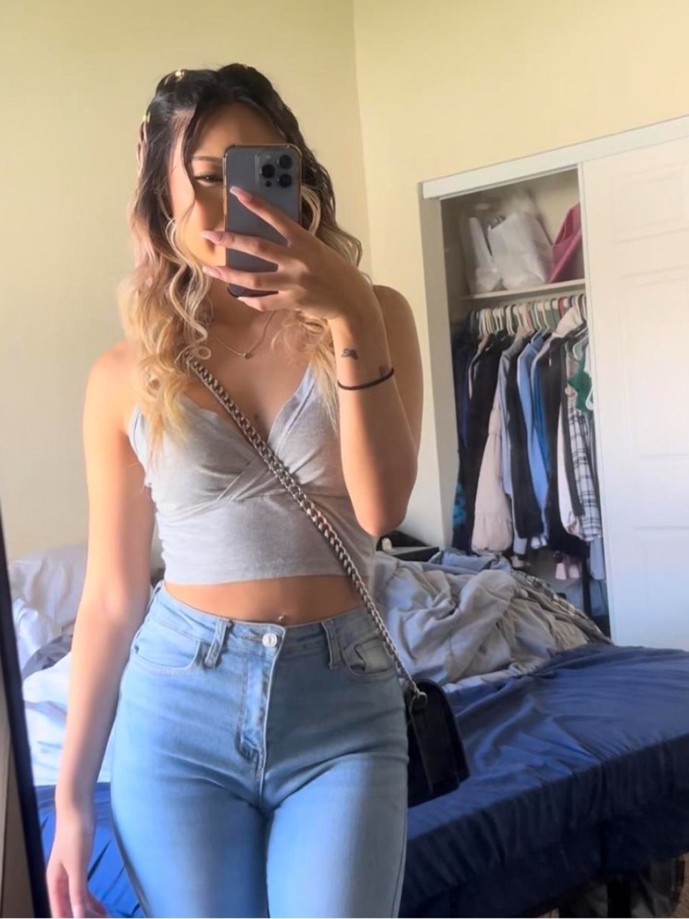 Grey cropped top